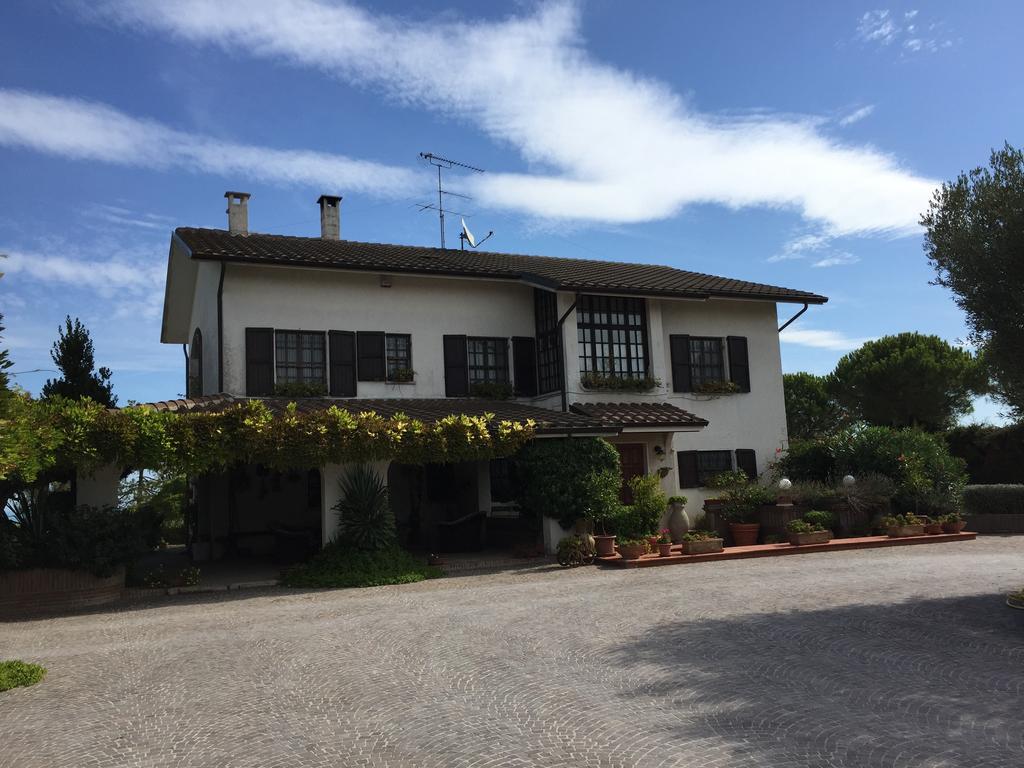 Villa Dolcevita San Costanzo Exterior foto